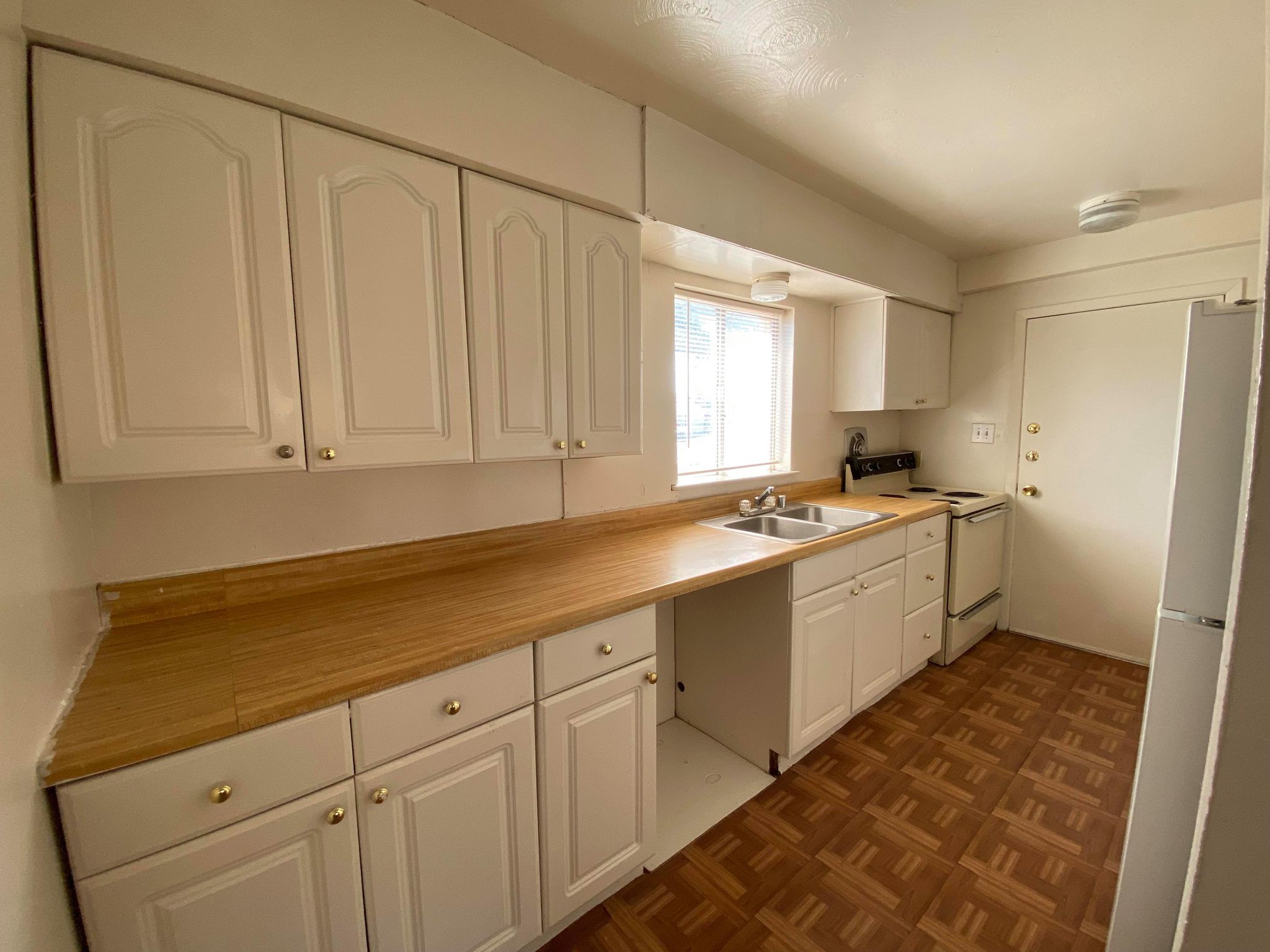2928 W Louisiana Ave. - 216